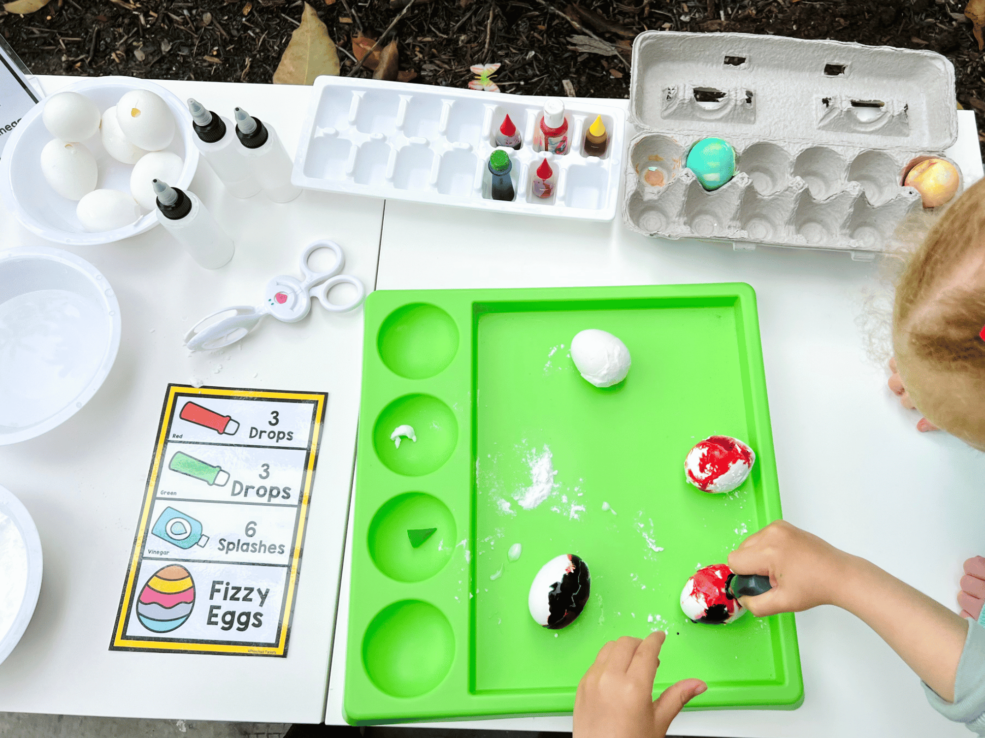 How to Dye Easter Eggs with Toddlers: Fizzy Eggs